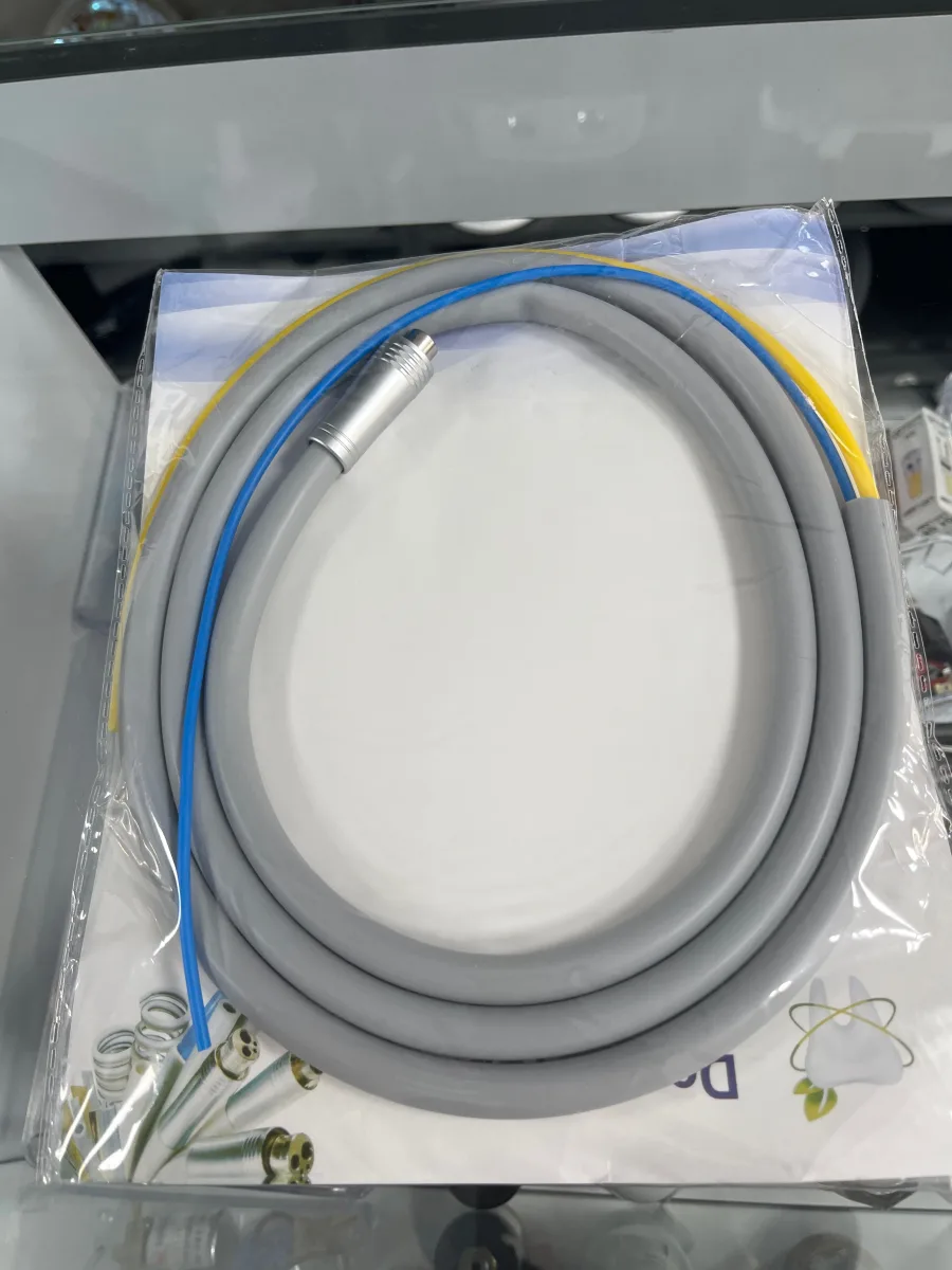 mikromotor və turbin ucluqlarını (nakaneşnikləri) qoşmaq üçün nəzərdə tutulmuş xüsusi nakaneşnik şlanqı (handpiece tubing), 2 çıxış