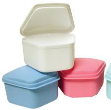 Dentura box